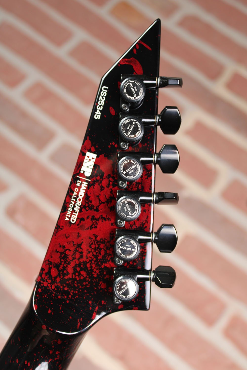 USA V-II FR SC EMG  Blood Splatter